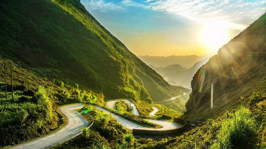 Top 5 unmissable tracks for a road trip to Ha Giang